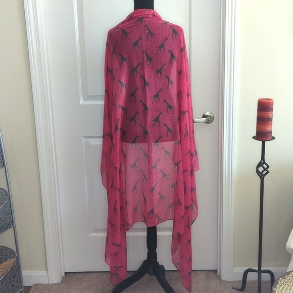 Versatile Giraffe Print Scarf Pink Gray Large Lightweight 96x70 - Picture 9 of 14